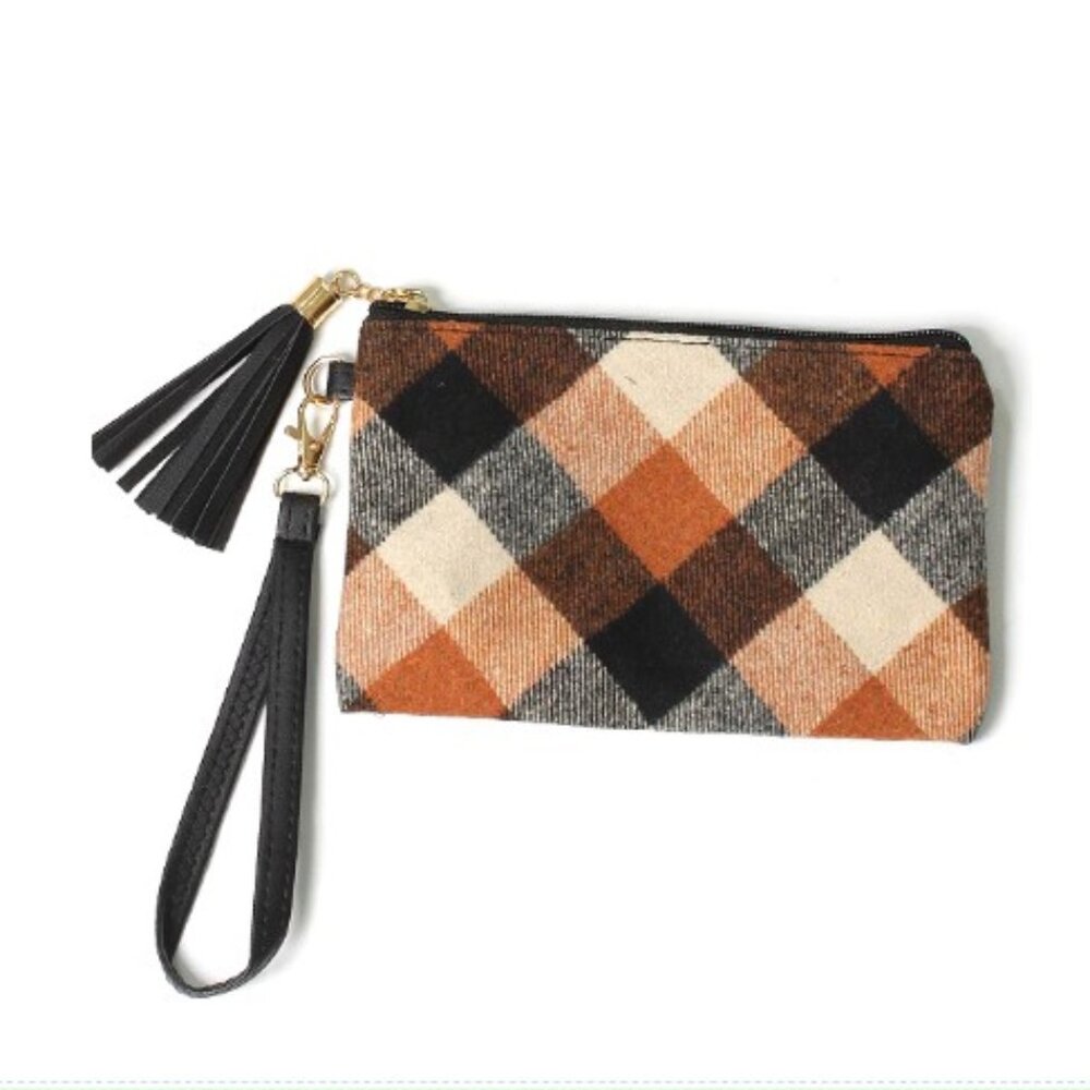 NWT - Plaid Wristlet Beige